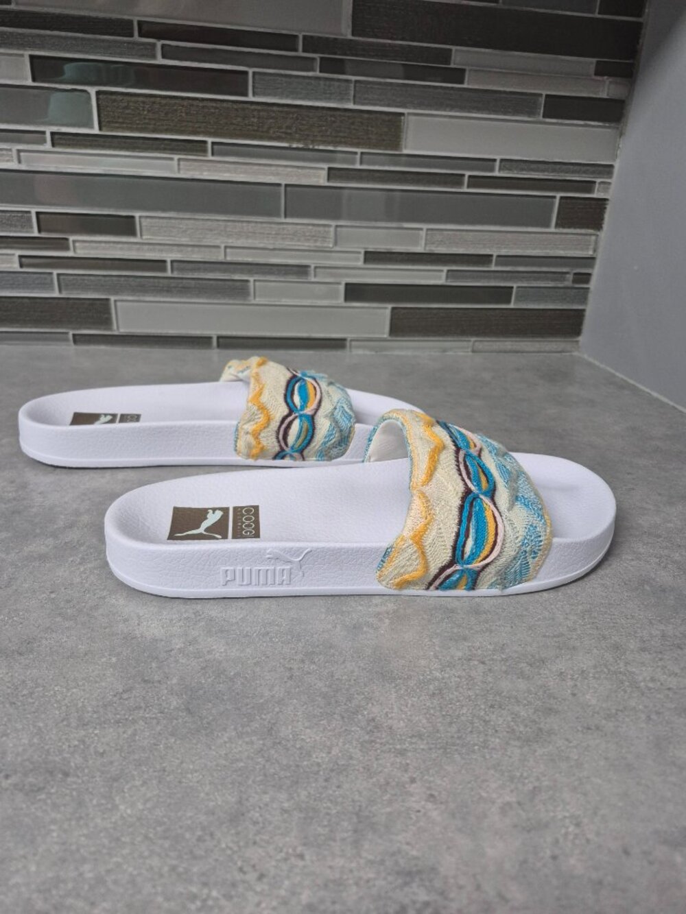 Coogi x Puma Leadcat Slide White with Multi Coloured Vintage Pattern Size 9 - Picture 3 of 8